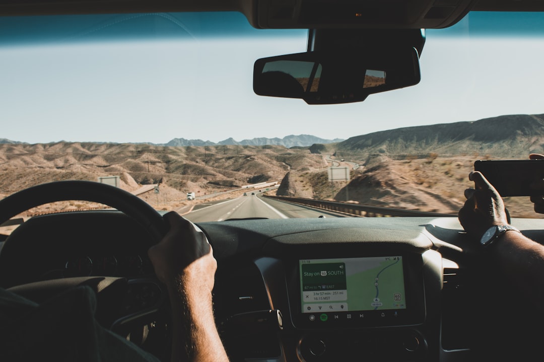 GPS confiable para evitar multas por radares en carretera