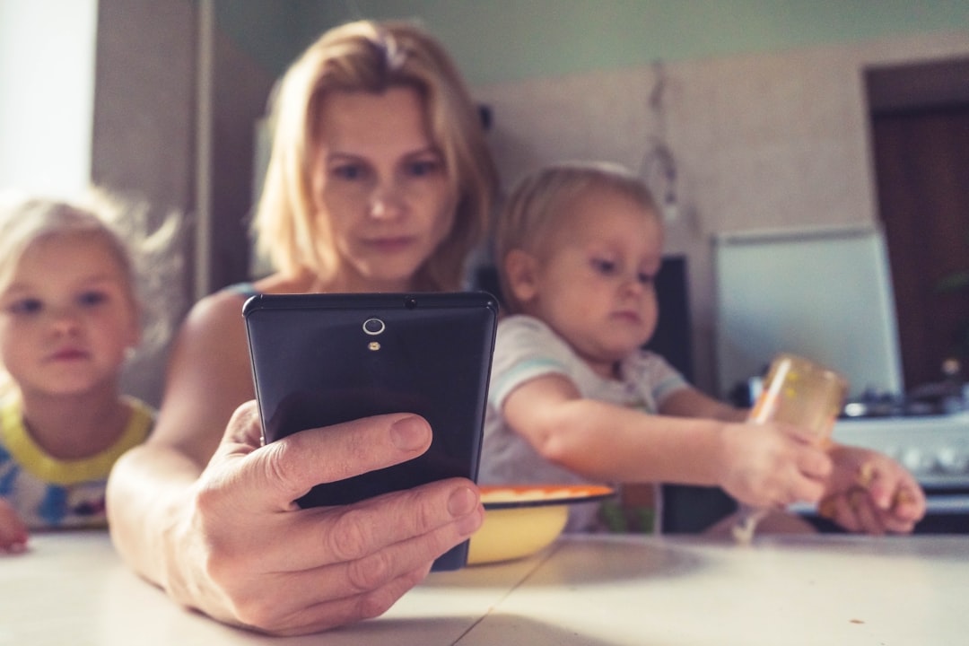 Aprende a leer y formar palabras con actividades móviles simples